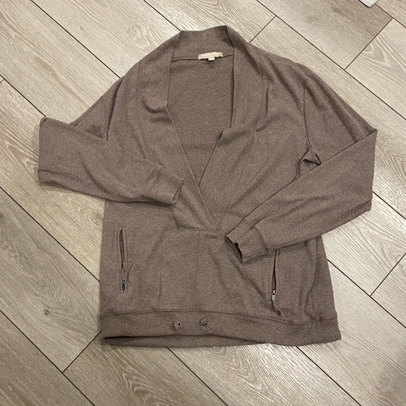 Banana Republic Tops - Banana Republic Pullover